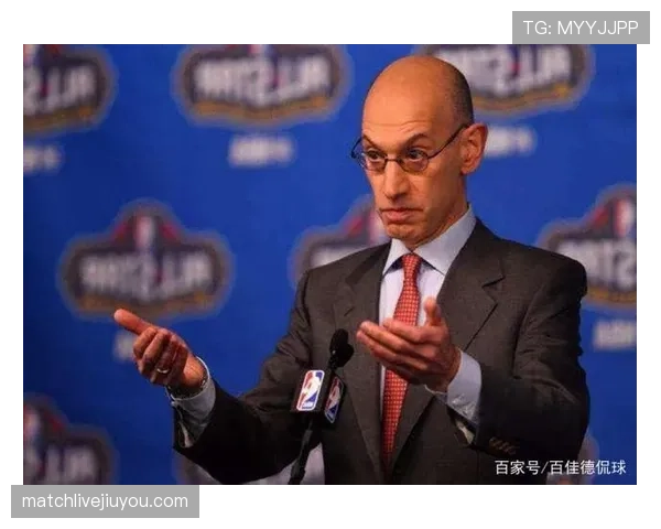 NBA裁判如何判定裁判协商判罚流程？关键环节与现场案例解析